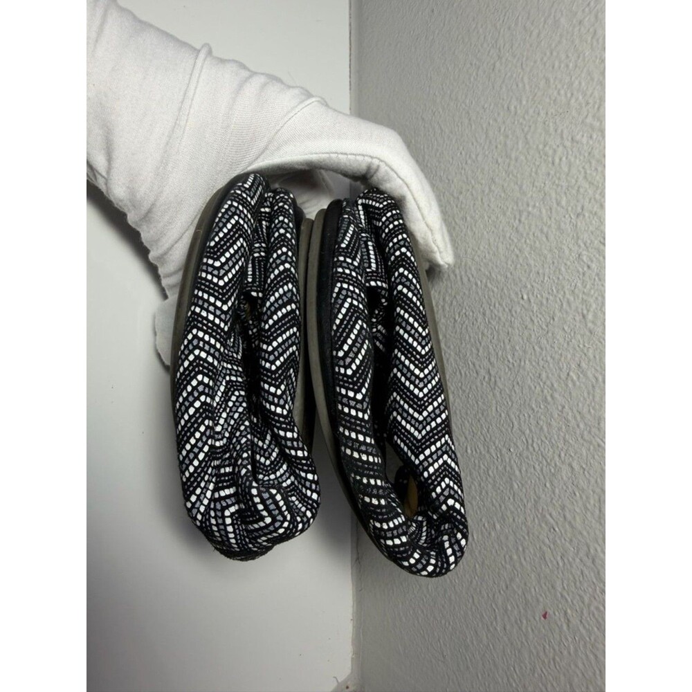 The Storehouse Flats - Comfort Chevron Ballet Flats - Has Tears - Picture 12 of 15